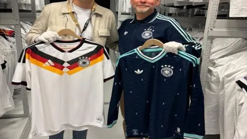 肖爱华、张雨霏体坛巨星履新职务启航